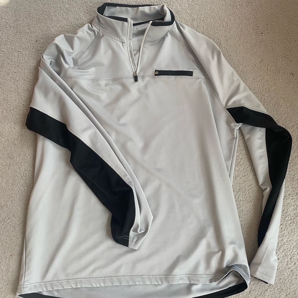 Men’s Fila pullover!